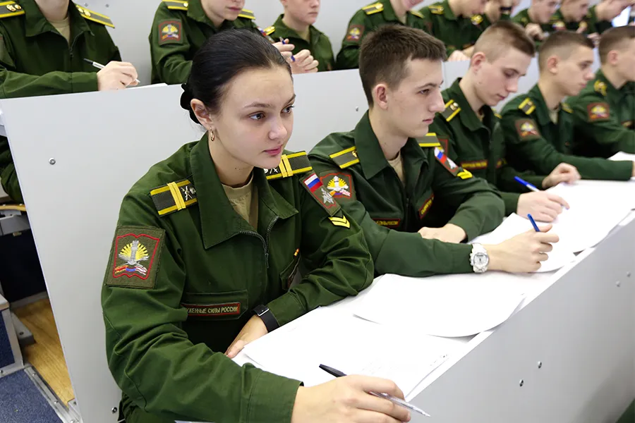 Завершается набор на курсы образовательных учреждений Министерства Обороны РФ высшего и среднего профессионального образования