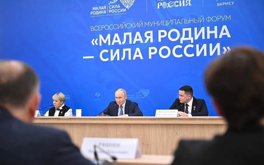 Президент России отметил Выксу, которая успешно развивается благодаря социально ориентированной работе металлургического предприятия