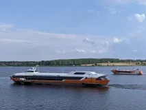Головное судно «Метеор 120Р» спущено на воду в Нижегородской области. Это первое новое судно марки «Метеор», выпущенное за последние 20 лет.