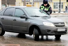 Представители муниципального контроля администрации округа совместно с сотрудниками госавтоинспекции провели профилактическую операцию "Такси"