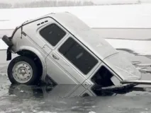 Выезд на лед вне ледовых переправ запрещен